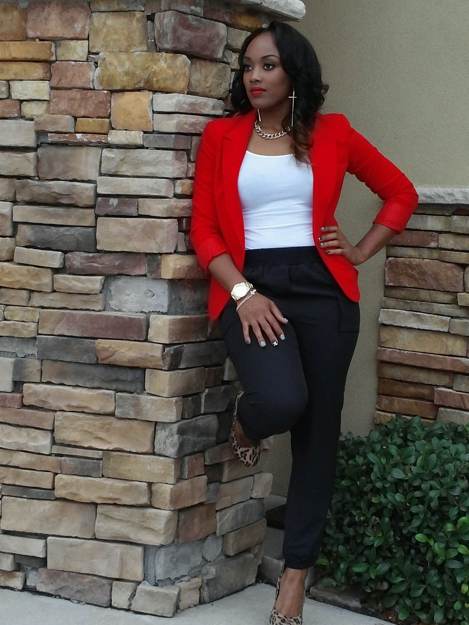 ----》A beautiful woman,along with my handsom son.I have great expectations in life, not here to make friends.Just here to say whats on my mind.