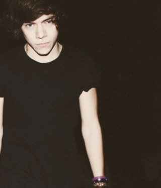 Single ;) im dark wanna mess with me good luck