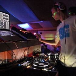 Dj and Music Producer, Starx was born in march 8th, 1988 in Carei, North West part of Romania. He’s career was started in 2005 when he was 16 years old.