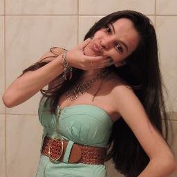 A vida é feita de momentos bons e ruins, a diferença é que um marca e o outro ensina (: