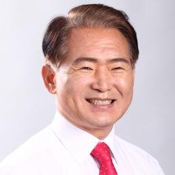 안녕하세요? 경남 거제 출신 국회의원 김한표입니다. 저를 12년간 믿고 지지해주신 시민 모든분들께 감사드립니다. 더 낮은 자세로 열심히 일하겠습니다.