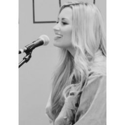 the sky and demi lovato are my favorite things in the world.