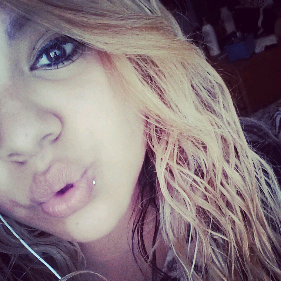 #I'm classy not trashy but a lil bit nasty #like to party #1996chick #single #follow me and ill follow back follow my baby @OFFICIALBAEZA