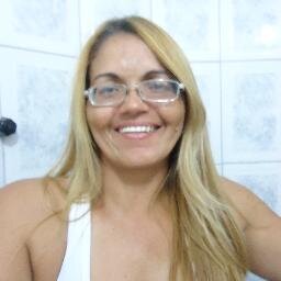 Amo a vida, adoro tudo ligado a ginástica, musculação, adoro pedalar, amo a Deus acima de tudo,sei que ele esta sempre no comando de minha vida.