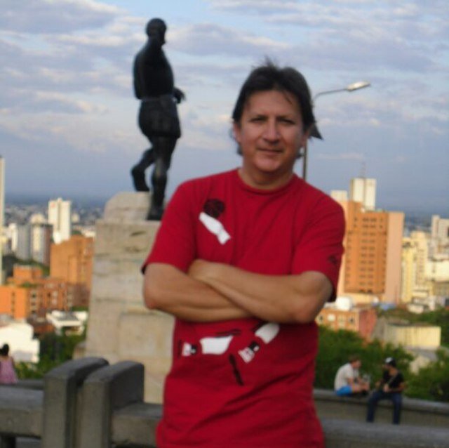 «Dos cosas me llenan de una admiracion siempre nueva y creciente: El cielo estrellado por encima de nosotros y la ley moral dentro de nosotros mismos.» E. Kent