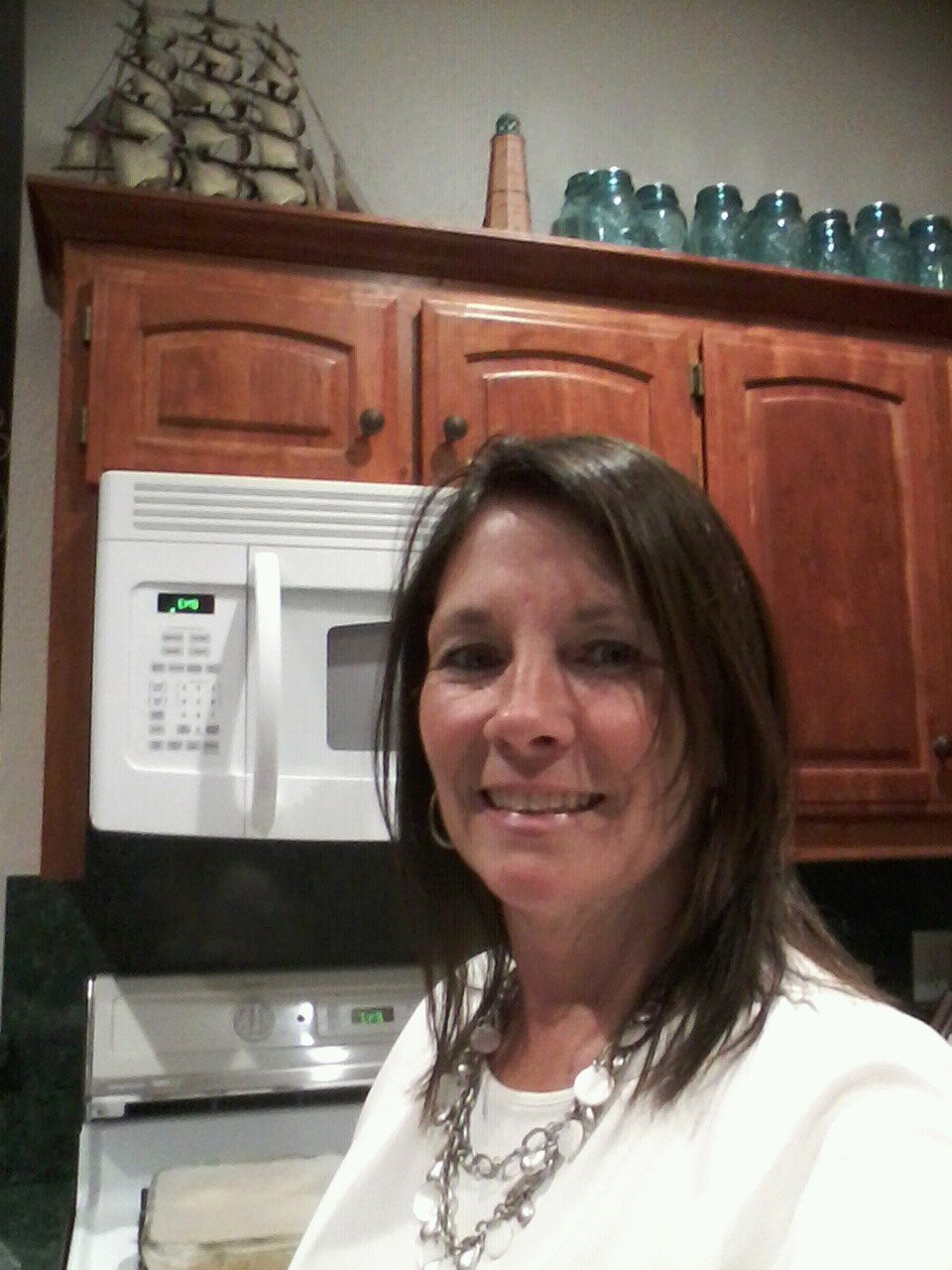 HR/Safety Professional. Gardener. DIYer, crafty, UK men's basketball!