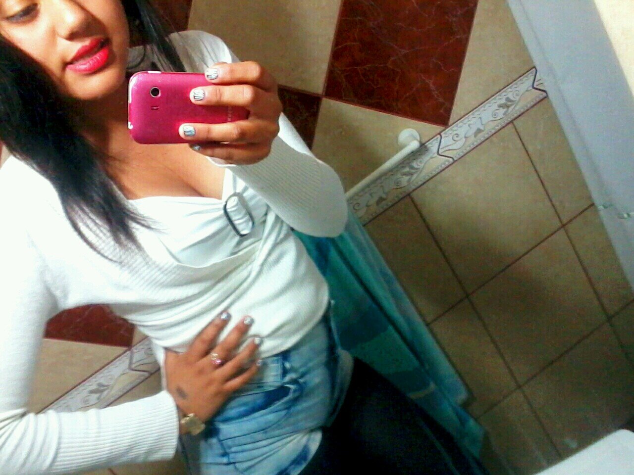 Hola me llamo melanye tengo 13 me encanta justin bieber  3