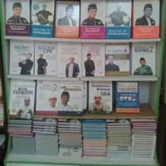 Gudang Buku-Buku karya Ust.Yusuf Mansur | Order : 085 726 177 542 | http://t.co/LSnw1zrIMV