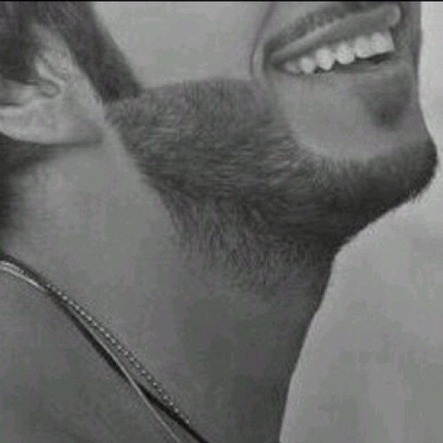 شاعر أحياناً my kik : mxmq