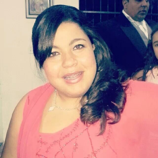As pessoas te julgam e te criticam por dois motivos: Por não ser você, ou por não ser melhor do que você.
