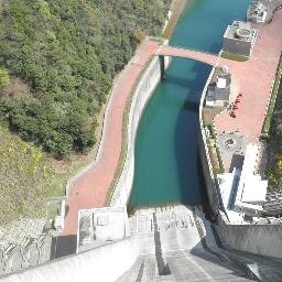 千葉県市原市のアマチュア無線局です。集合住宅在中でアンテナがイマイチなので。。。