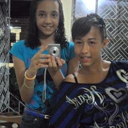 I'm loving the music, I am Colombian-heart;);) I like to dance and I am loving DiVerTYdA If you are like with me ........;)