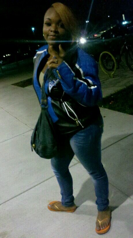 im fun,loving,caring,&sweet but I can allso b that bitch that dont give a fuck about u or yo fellings....