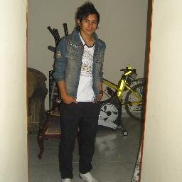 Estudiante de Sistemas,gusto por el cine,videojuegos y salir O_o