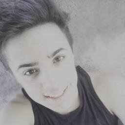 Vocalista e Baixista de uma banda , Amo Musicas , SPFC sz