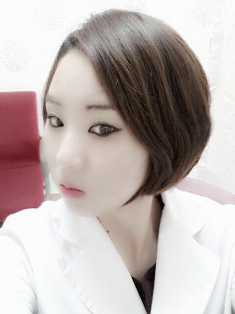 안녕하세요!! 저는 24살의 배지원이라고 합니다... 트위터를 하는 초보자이며, 예수님을 믿고 있으며... 나의 멘토인 려원언니와 친하게 지내고 싶고, 주품안에서 아름다운 인맥의 인연을 만들어 가고 싶은 소녀입니다...^ㅡ^ 잘 부탁 드립니다.