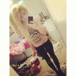 I'm Jessicaa! :)