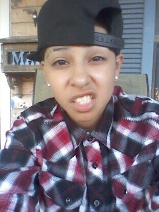#TeamPussy #TeamLesbian #TeamStealYoGirl  Boricua + Mexicana  Lick my clitttt