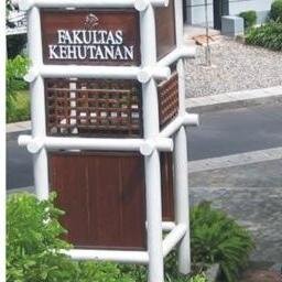 Akun resmi twitter Fakultas Kehutanan UGM | DM/Mention bagi yang mau share info tentang Fakultas dan dunia Kehutanan