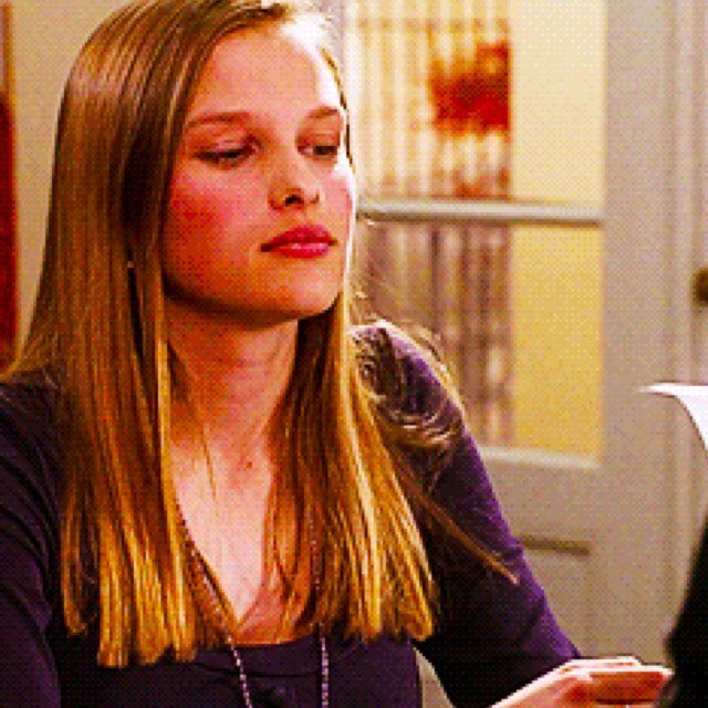 It's the one night of the year when the spirits of the dead can return to earth. I'm very into witches, especially the sanderson sisters. RP+17 #OUAT #RolePlay.