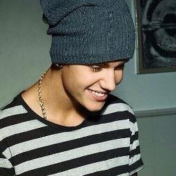 Amante de la musica gracias a alguien que me mostro la inspiracion verdadera// Justin Bieber te amo// Noviembre.