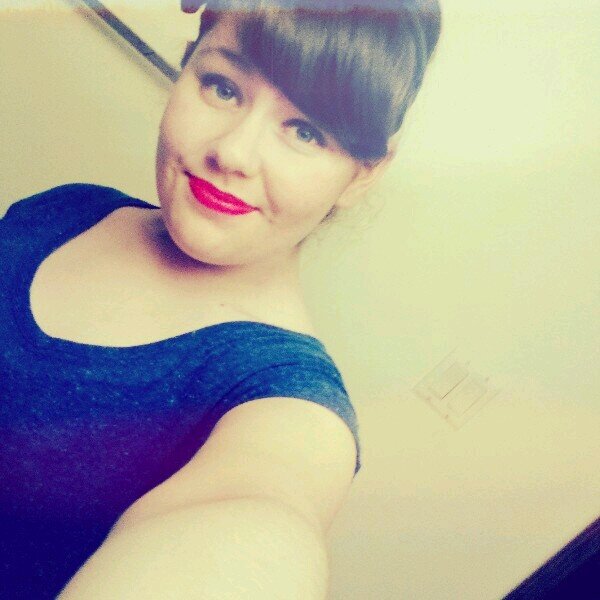 im maddie i 3 one direction i l3ve to sing and im 12 years old and i hope to marry harry styles one day 3¶©™