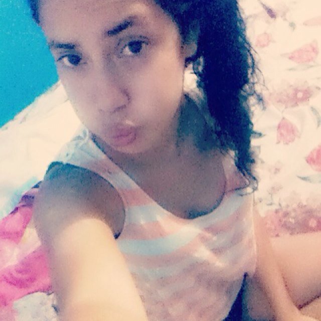 Amo mi vida amo mi familia y mis amigos los dia ay q vivirlo a lo maximo por no buelve esos dias Sigeme y te sigo   ✌️honduras