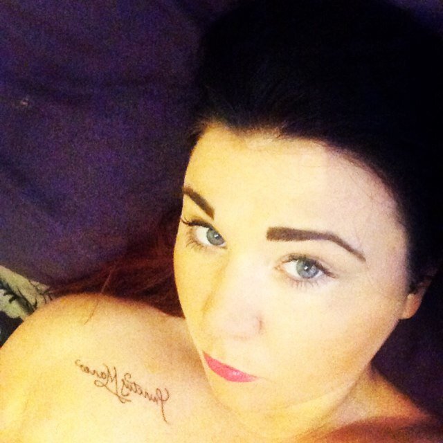 Its just the beginning *Creating the Dream* Insta: Robynarmstrongx follow me #teamfollowback
Robynarmstrongmusic@gmail.com