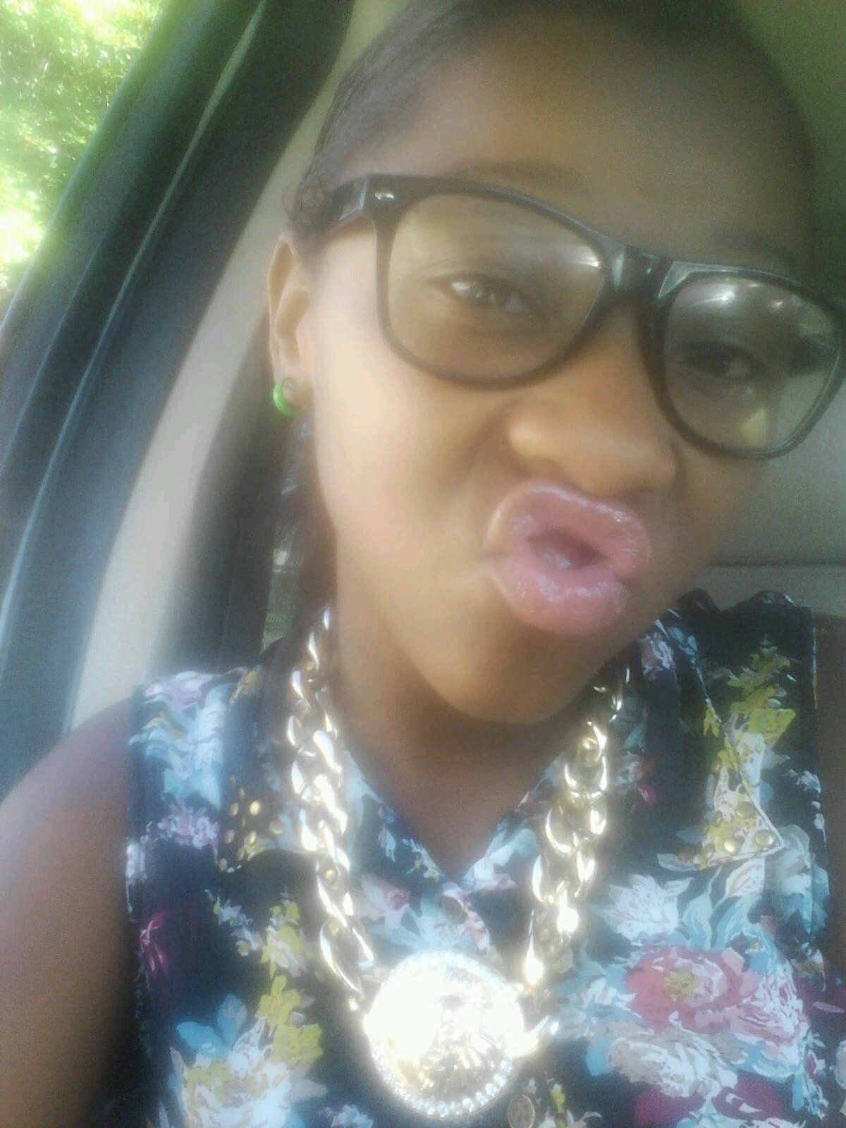instagram @prettaaay follow me for a shoutout