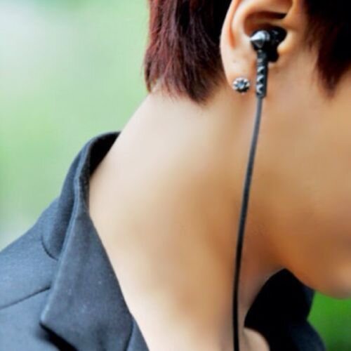 2011年秋以来イェソンさん一筋のアラフィフ也。彼と誰が絡んでも嬉しいある意味ALLペン。Yesung-biased Japan E.L.F. 韓国語と中国語勉強中