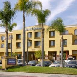 Howard Johnson Express Inn is the perfect Huntington Beach CA Motel offering clean and affordably priced rooms. Call (714) 375-0250 to Book Now!