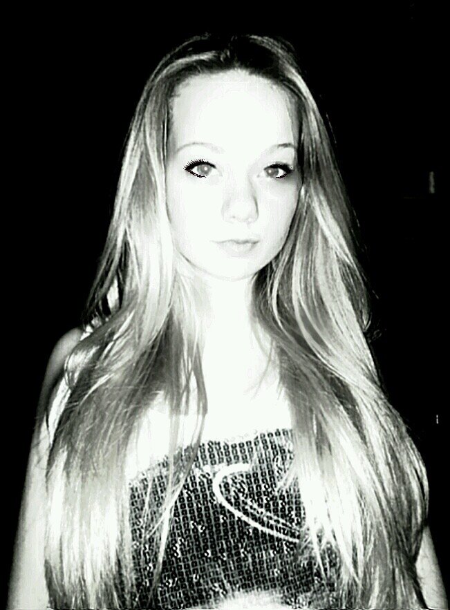 Hiiiii.. My name is Alina!! muoh xx