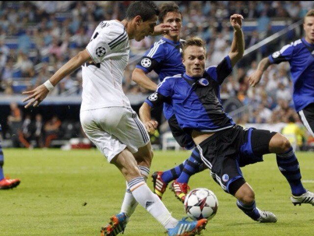 Tweeting the best and latest football photos!