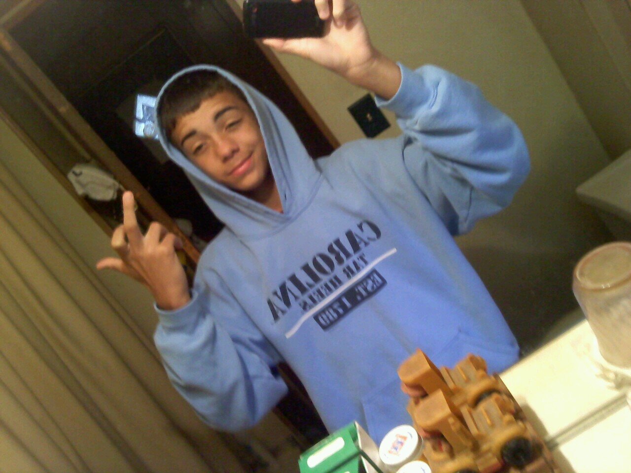 I go to south robeson high I cool to get along wid and funny