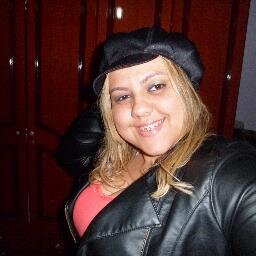 Solteira,22 anos,virginiana, bem feliz com a vida atual que tenho, e no momento cheia de planos para o futuro.