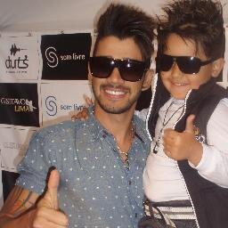 Sou Nícolas o mini @Gusttavo_lima, busco ajuda pra ele m seguir aqui e um dia se Deus quizer realIzar meu sonho:vídeo:http://t.co/NPoTzZ0SH8