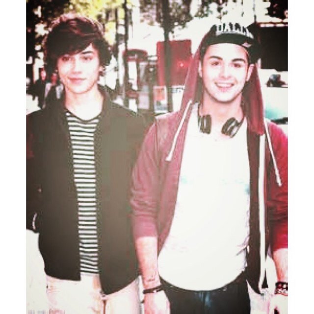 i love @unionjworld, @GeorgeUJWorld, @JJUJWorld, @JaymiUJWorld and @JoshUJWorld