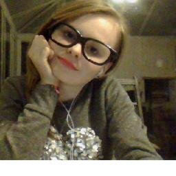 i am 13 taken, i love chelsea, nd darbey i love 1D and union j