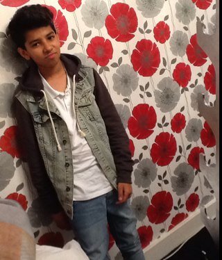 km_zayn's profile picture. VAS HAPPENIN follow @zeebiebz_swaggy