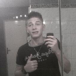 TheoM57zHD's profile picture. Tu m'avais manquer ..3