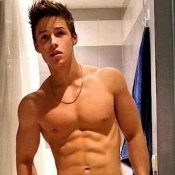Je suis nouveau, viens en DM pour parler :)