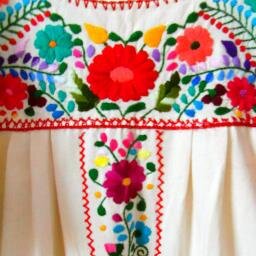 Camisolas, Vestidos para Niñas y Adultos, Carteras, Morras y Decoración Mexicana