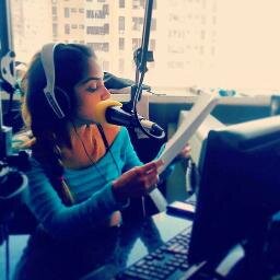Catadora de pizzas y café/ Gocha que se fue pa' Maacay y ahora vive en Panamá/ Clinofila y Nictófila/ Rockera y locutora trabajando en turismo