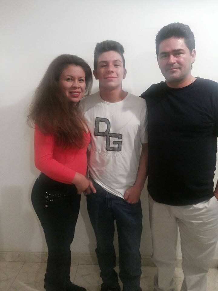 claudiacon12's profile picture. 