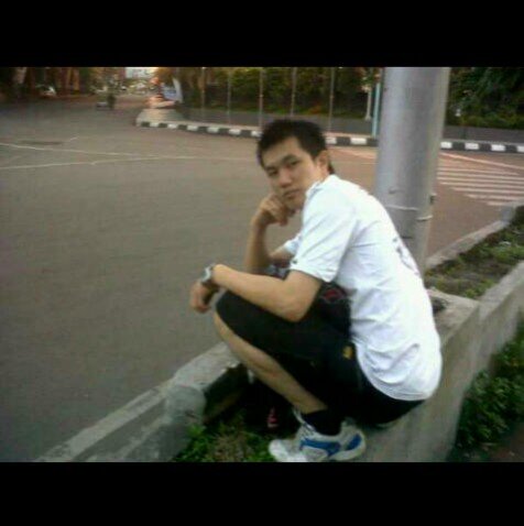 RudyLie25's profile picture. Jika ingin membahagiakan orang lain, gunakan kejujuran, bukan kebohongan.
                                                                         by:@rudylie25
