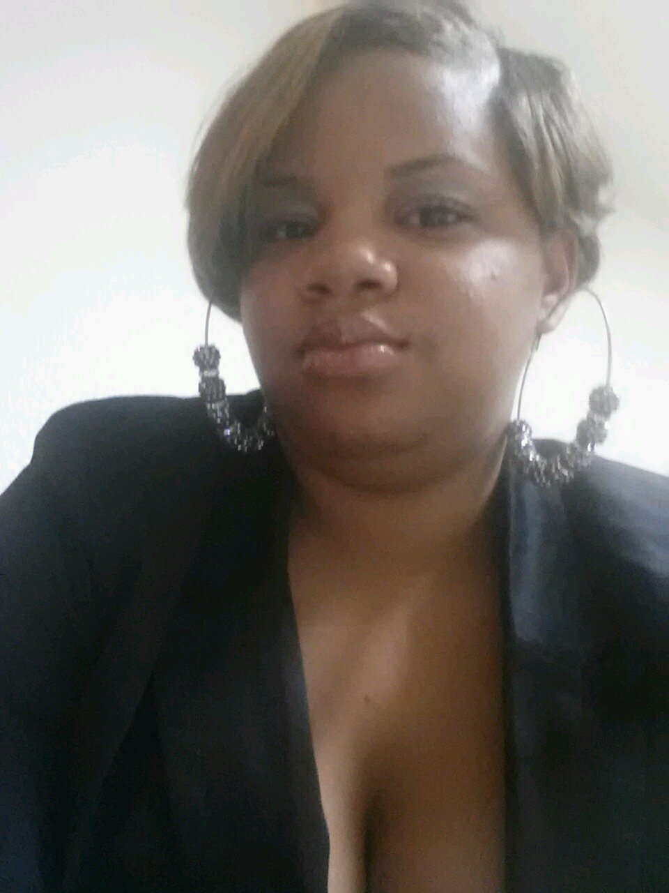 supportin mii classmate/ friend @NEWEARLOS!!!