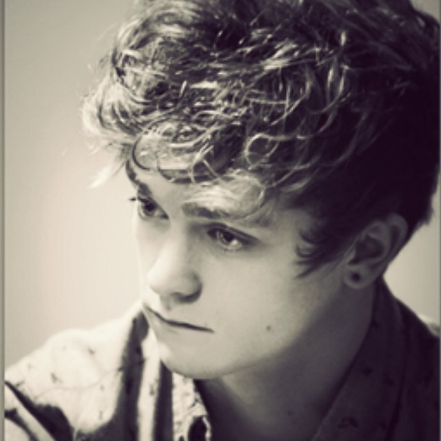Free follow from @TheVampsSecret