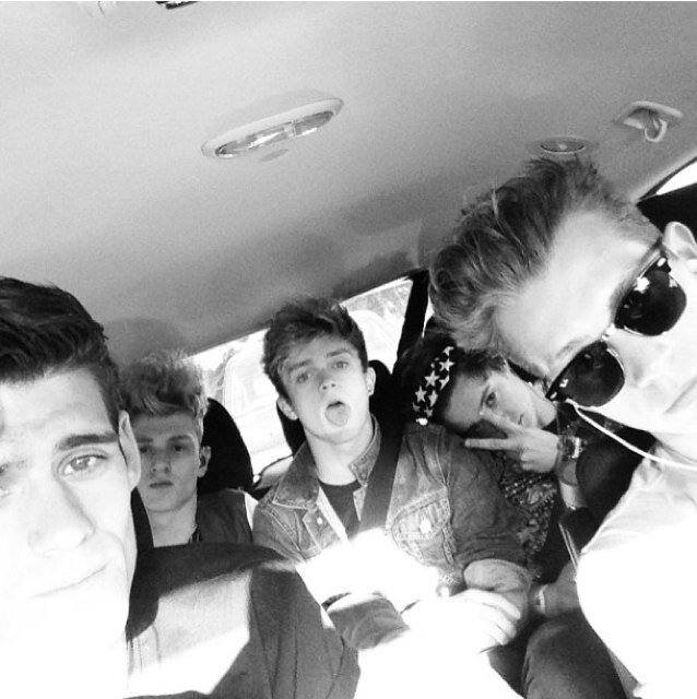 Free follow from @TheVampsSecret
