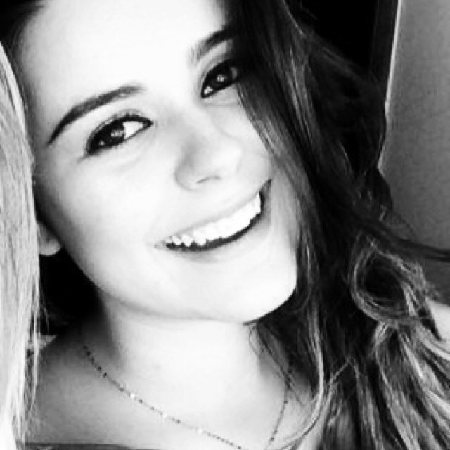 Quando a gente muda, é porque tem algo incomodando em nós mesmos. É meio difícil de explicar… Mas quem nunca acordou de manhã, querendo mudar completamente?