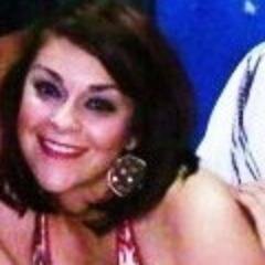 ReynaFernandez7's profile picture. interesada en la fotografía, con ideas sobre la experimentación y el descubrimiento de la mejora en la Humanidad.